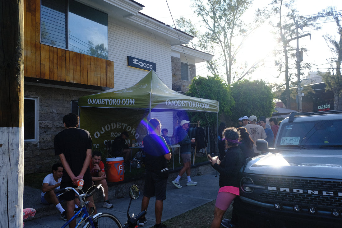 Estrenamos nuestra línea de running con Rayo Café y la décima Carrera Grupo Universal.