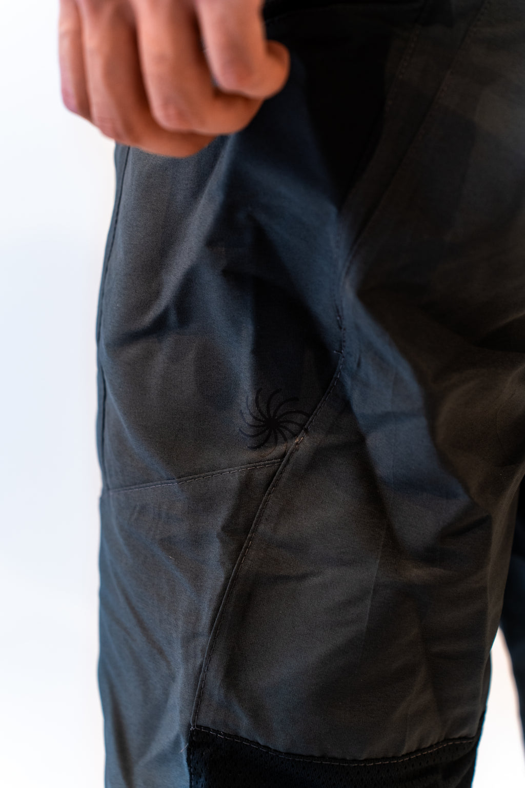 Pantalones Sendero | Ojodetoro Technical Pants – Gris