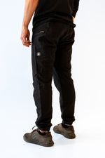 Cargar imagen en el visor de la galería, Pantalones Sendero / Negro
