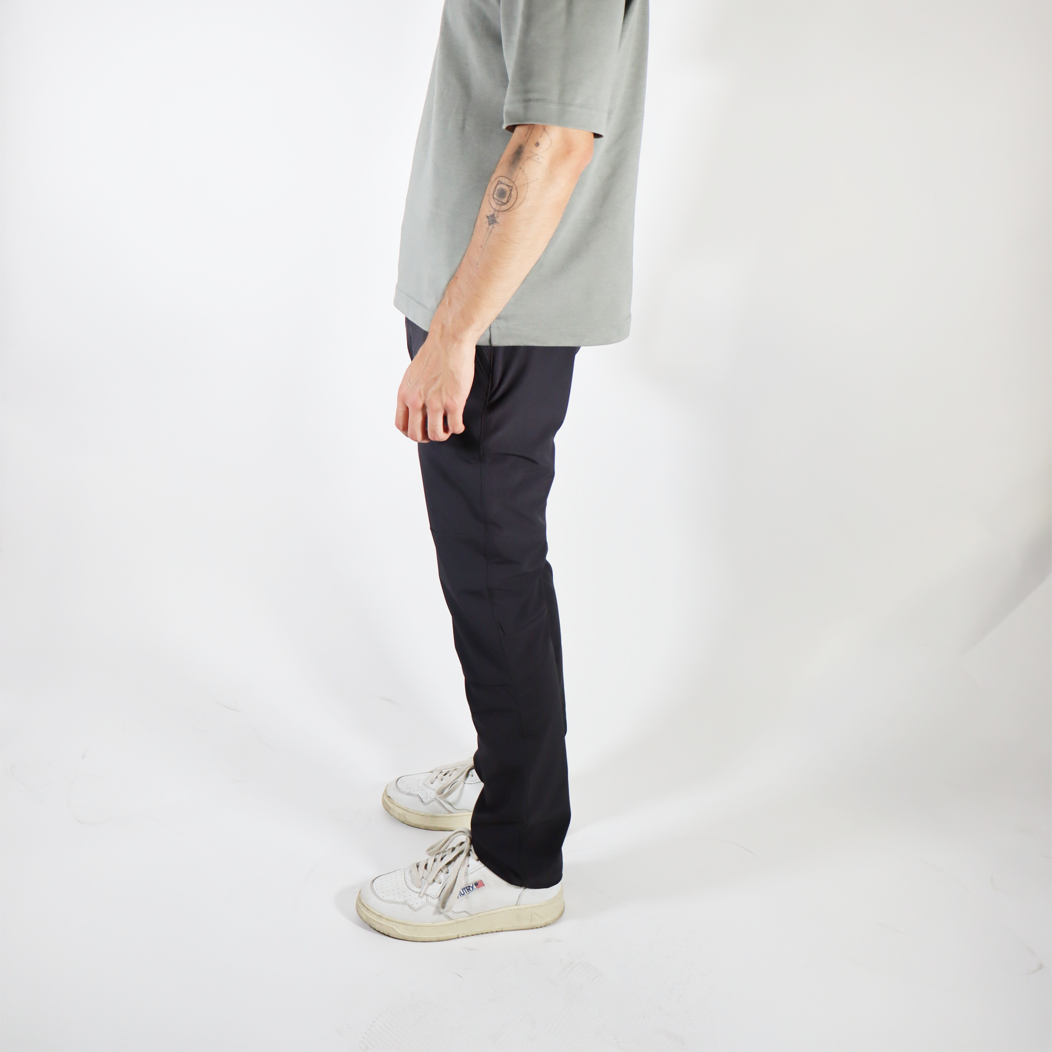 Pantalones HydroFlex Gris Obscuro