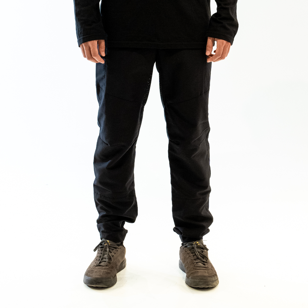 Pantalones Sendero / Negro