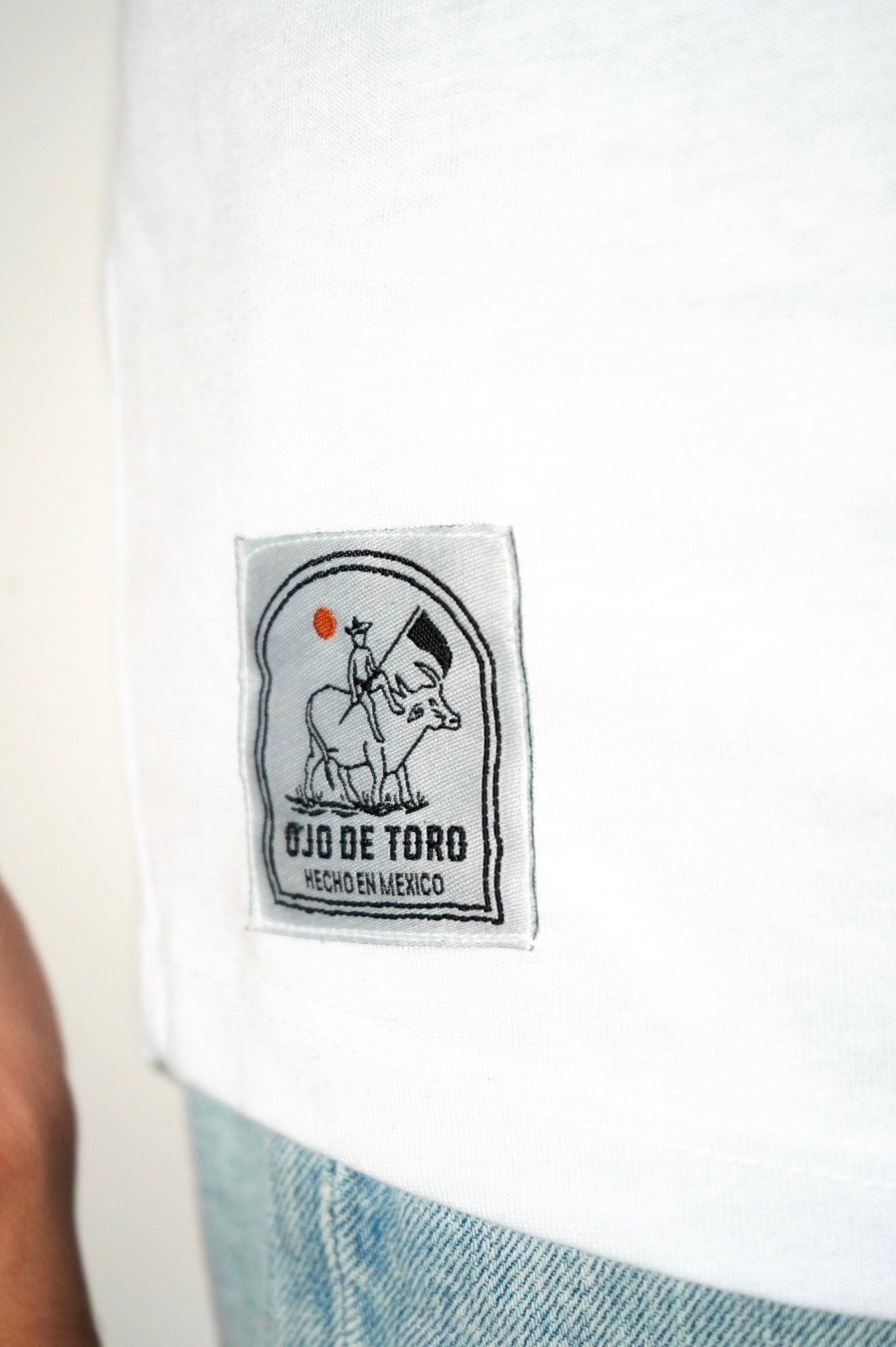 Classic Logo Tee | Blanca - OjoDeToro