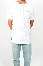 Cargar imagen en el visor de la galería, Classic Logo Tee | Blanca - OjoDeToro
