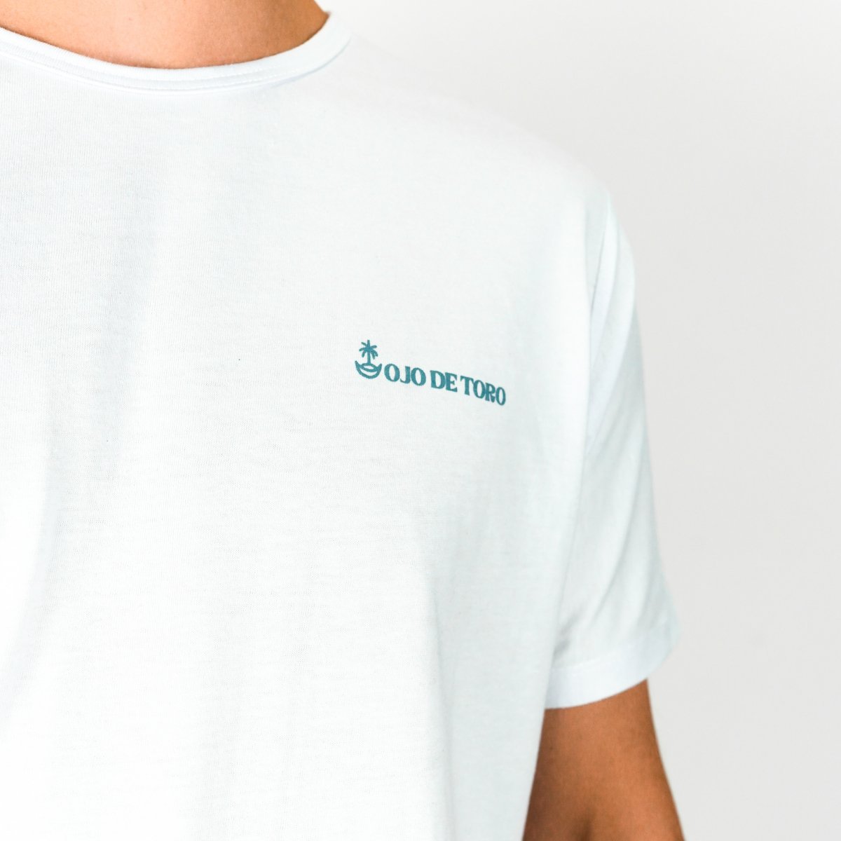 Classic Logo Tee | Blanca - OjoDeToro