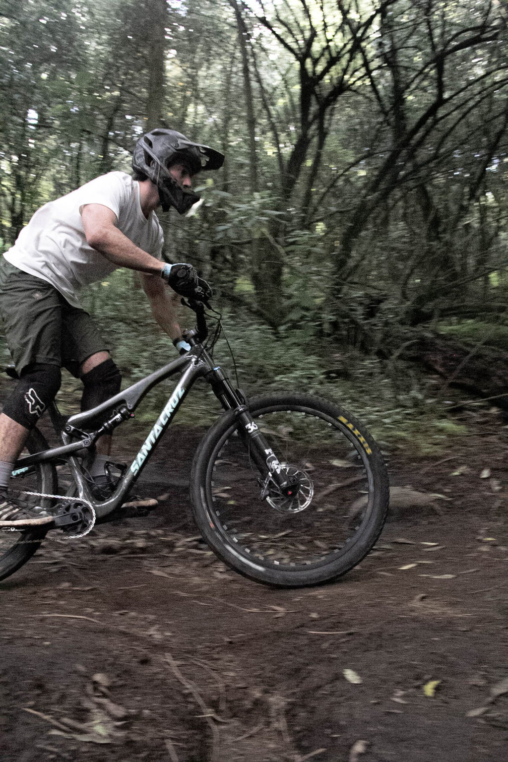MTB Shorts Olivo - OjoDeToro