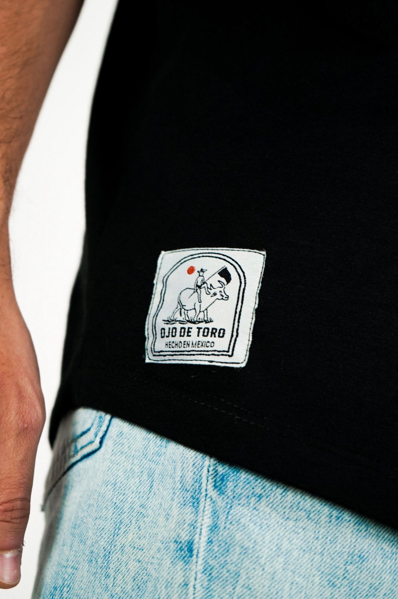 Origins Tee | Negra - OjoDeToro
